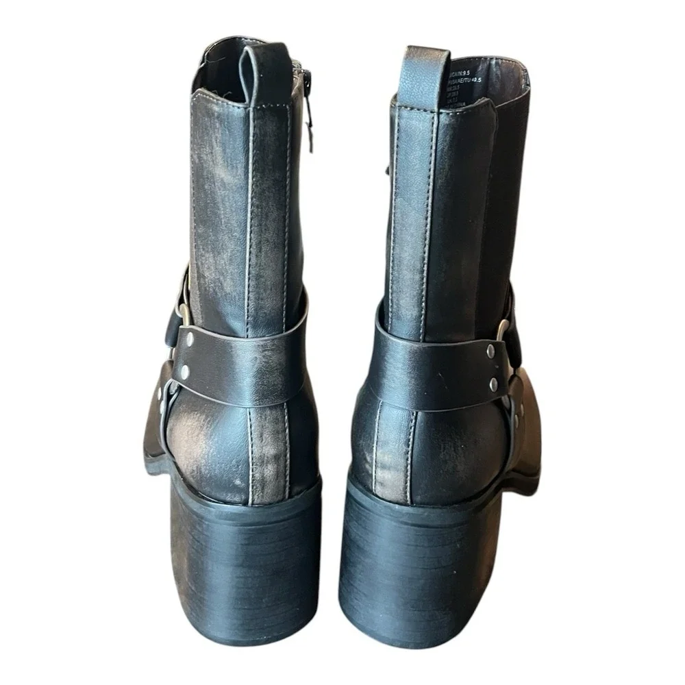 The Drop Women's Stevens Chelsea Boot Distressed Cognac Size 9.5